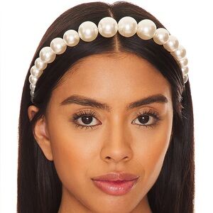 Elegant Pearl Headband